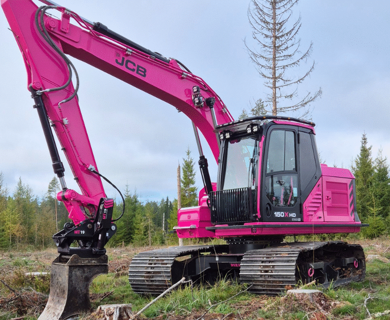 Pinkki JCB kaivuri.
